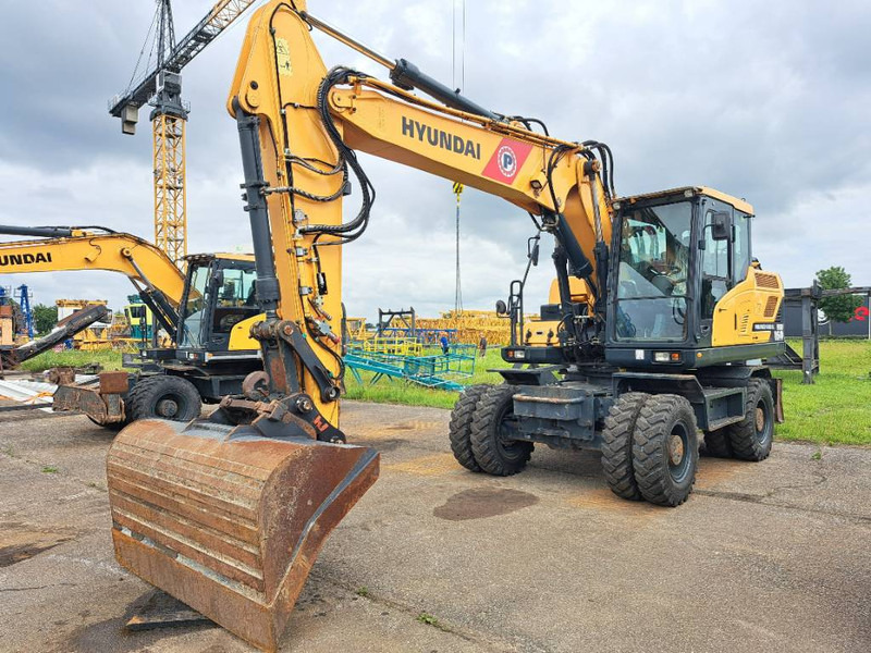 Hyundai HW160 - Ekskavator me goma: foto 1 Hyundai HW160 - Ekskavator me goma: foto 1