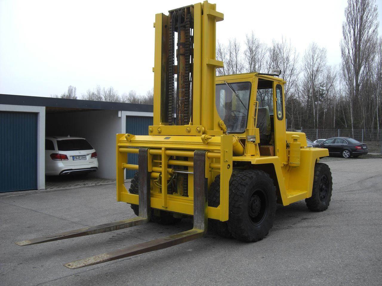 Clark C500YS225PD - Pirun më naftë: foto 4 Clark C500YS225PD - Pirun më naftë: foto 4
