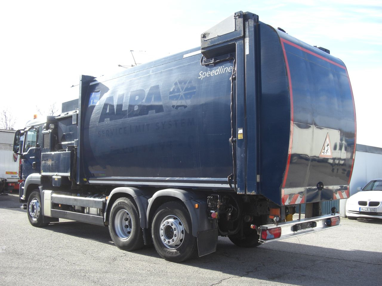 MAN 26360FNLL / RECHTSGEST. - Kamion mbeturinash: foto 4 MAN 26360FNLL / RECHTSGEST. - Kamion mbeturinash: foto 4