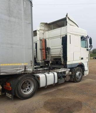 DAF XF 105.460 Tractor unit - Gjysmë-kamion: foto 2 DAF XF 105.460 Tractor unit - Gjysmë-kamion: foto 2