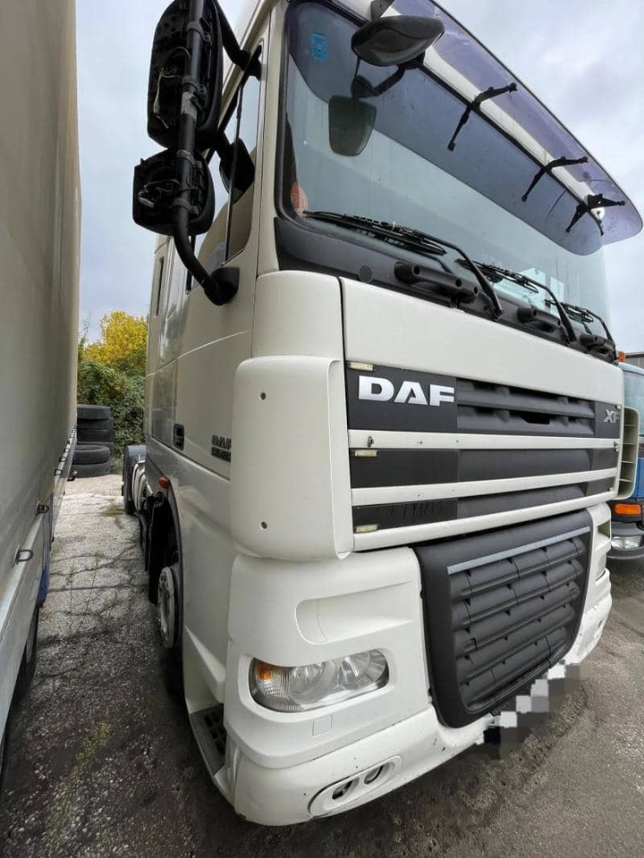 DAF XF 105 - Gjysmë-kamion: foto 2 DAF XF 105 - Gjysmë-kamion: foto 2