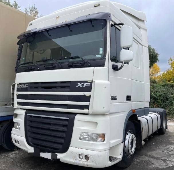 DAF XF105 Tractor unit - Gjysmë-kamion: foto 3 DAF XF105 Tractor unit - Gjysmë-kamion: foto 3