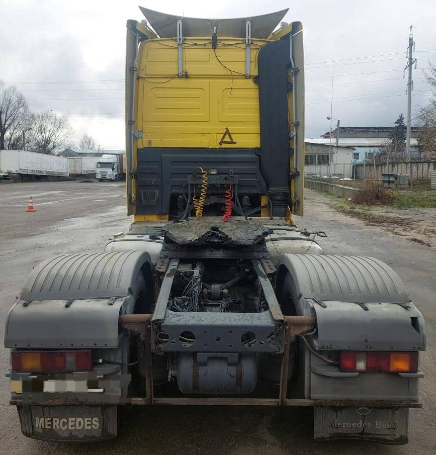 MERCEDES-BENZ Actros - Gjysmë-kamion: foto 3 MERCEDES-BENZ Actros - Gjysmë-kamion: foto 3