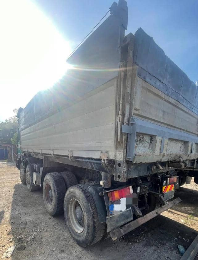 MAN 40.414 - Kamion vetëshkarkues: foto 4 MAN 40.414 - Kamion vetëshkarkues: foto 4