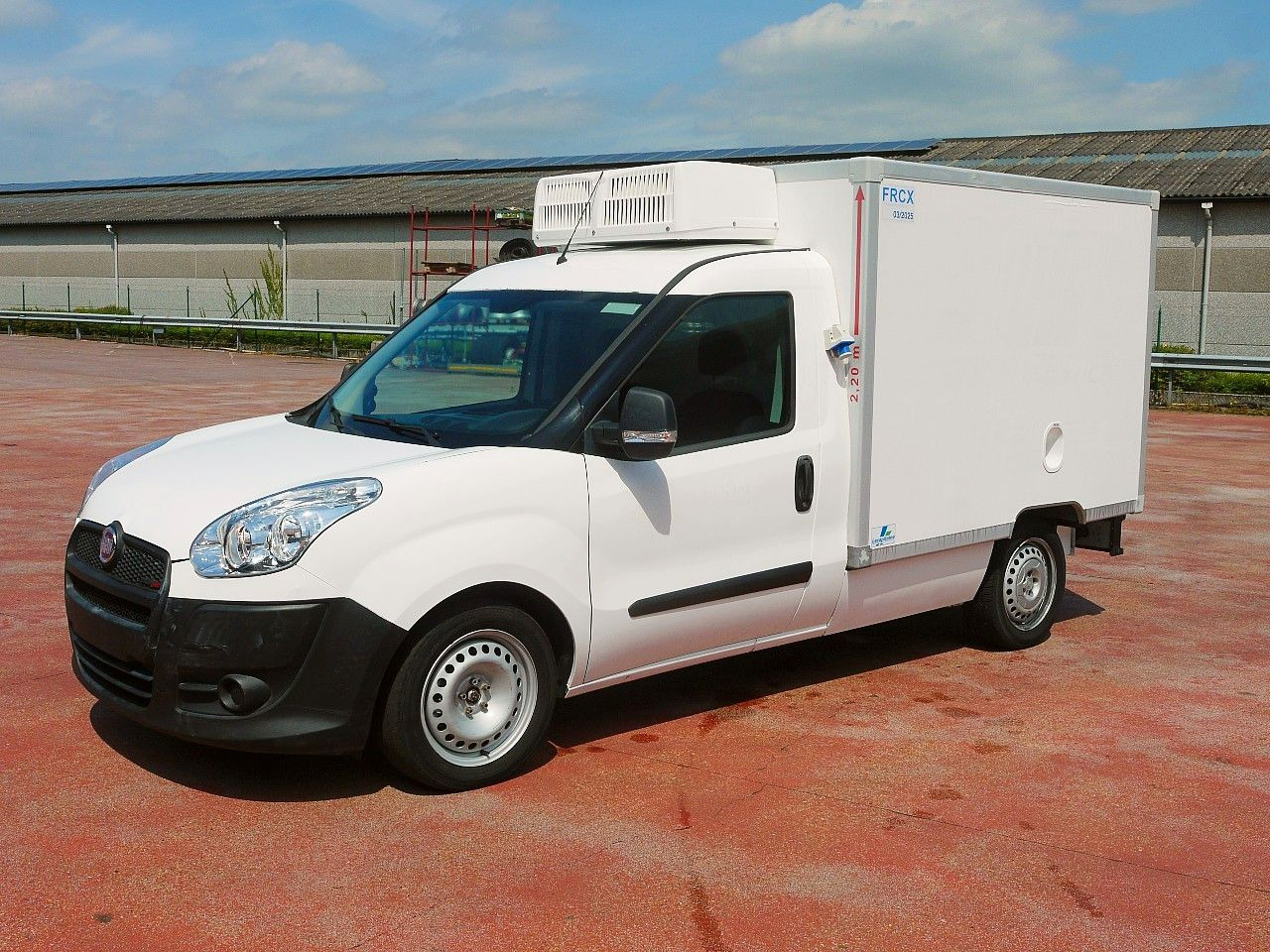 Fiat DOBLO 1.6 KUHKOFFER RELEC FROID TR22 -20C - Furgon frigorifer: foto 4 Fiat DOBLO 1.6 KUHKOFFER RELEC FROID TR22 -20C - Furgon frigorifer: foto 4