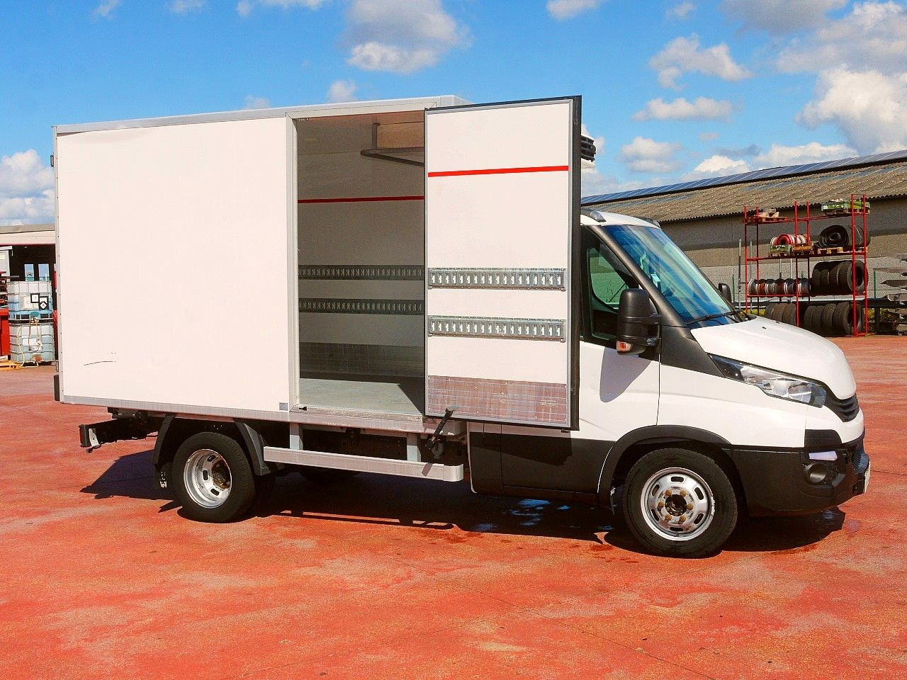 Iveco 35C14 KUHLKOFFER CARRIER XARIOS 350 -20C - Furgon frigorifer: foto 3 Iveco 35C14 KUHLKOFFER CARRIER XARIOS 350 -20C - Furgon frigorifer: foto 3