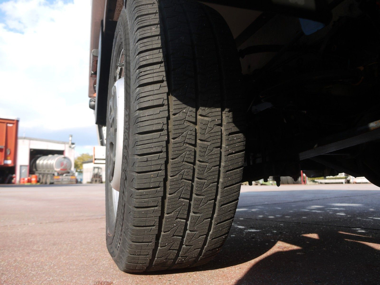 Furgon frigorifer Iveco 35S14 DAILY ISOTHERMKOFFER LADEBORDWAND luft fed: foto 8