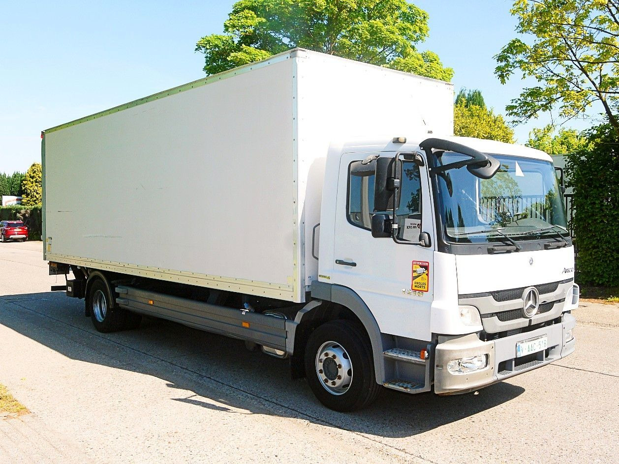 Mercedes-Benz 1318 ATEGO MEUBEL KOFFER LBW MANUAL LUFTFEDERNG - Kamion vagonetë: foto 3 Mercedes-Benz 1318 ATEGO MEUBEL KOFFER LBW MANUAL LUFTFEDERNG - Kamion vagonetë: foto 3