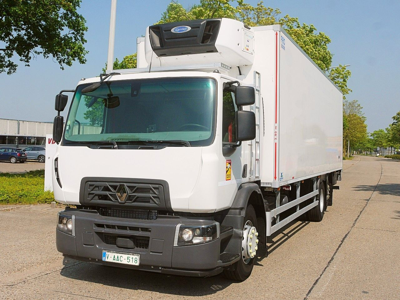Renault D 26.320 6x2 KUHLKOFFER CARRIER SUPRA 850 XL CAB - Kamion frigorifer: foto 1 Renault D 26.320 6x2 KUHLKOFFER CARRIER SUPRA 850 XL CAB - Kamion frigorifer: foto 1
