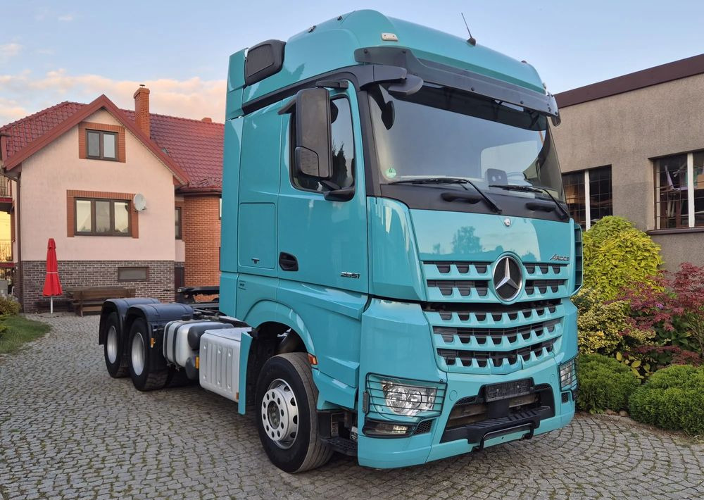 Mercedes-Benz AROCS - Gjysmë-kamion: foto 3 Mercedes-Benz AROCS - Gjysmë-kamion: foto 3