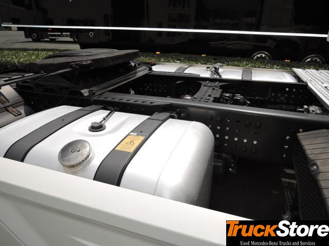 Mercedes-Benz Actros 1845 LS - Gjysmë-kamion: foto 2 Mercedes-Benz Actros 1845 LS - Gjysmë-kamion: foto 2