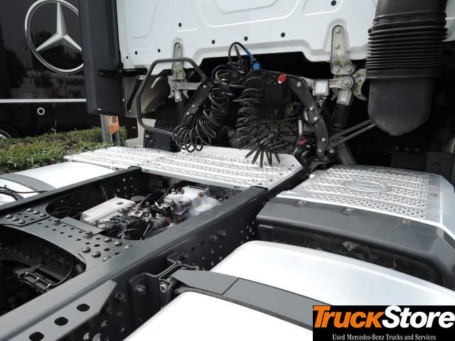 Mercedes-Benz Actros 1851 LS - Gjysmë-kamion: foto 2 Mercedes-Benz Actros 1851 LS - Gjysmë-kamion: foto 2