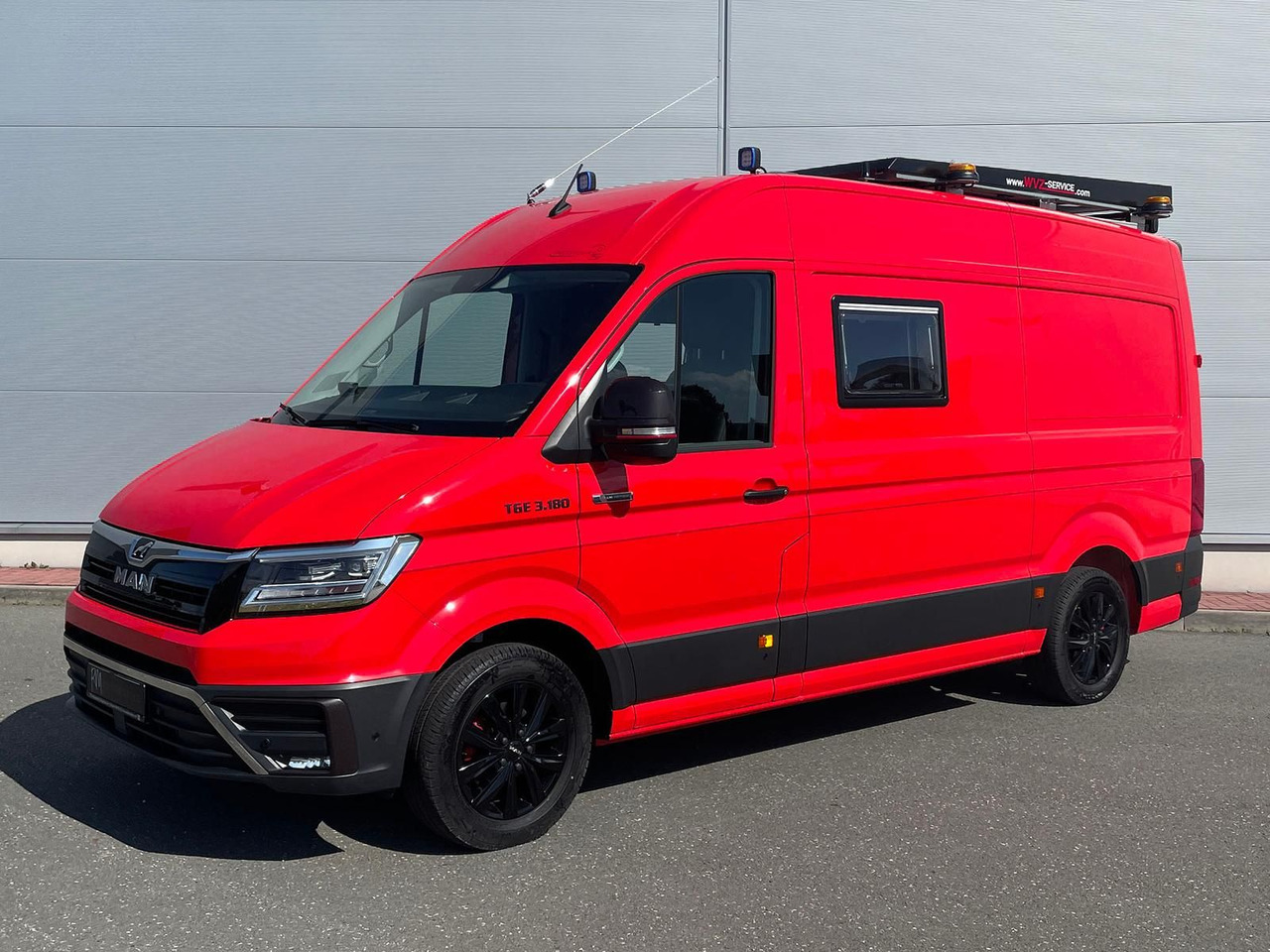MAN TGE 3.180 L3H3 Individual S BF3+ BEGLEITFAHRZEUG - Furgon pasagjerësh: foto 1 MAN TGE 3.180 L3H3 Individual S BF3+ BEGLEITFAHRZEUG - Furgon pasagjerësh: foto 1