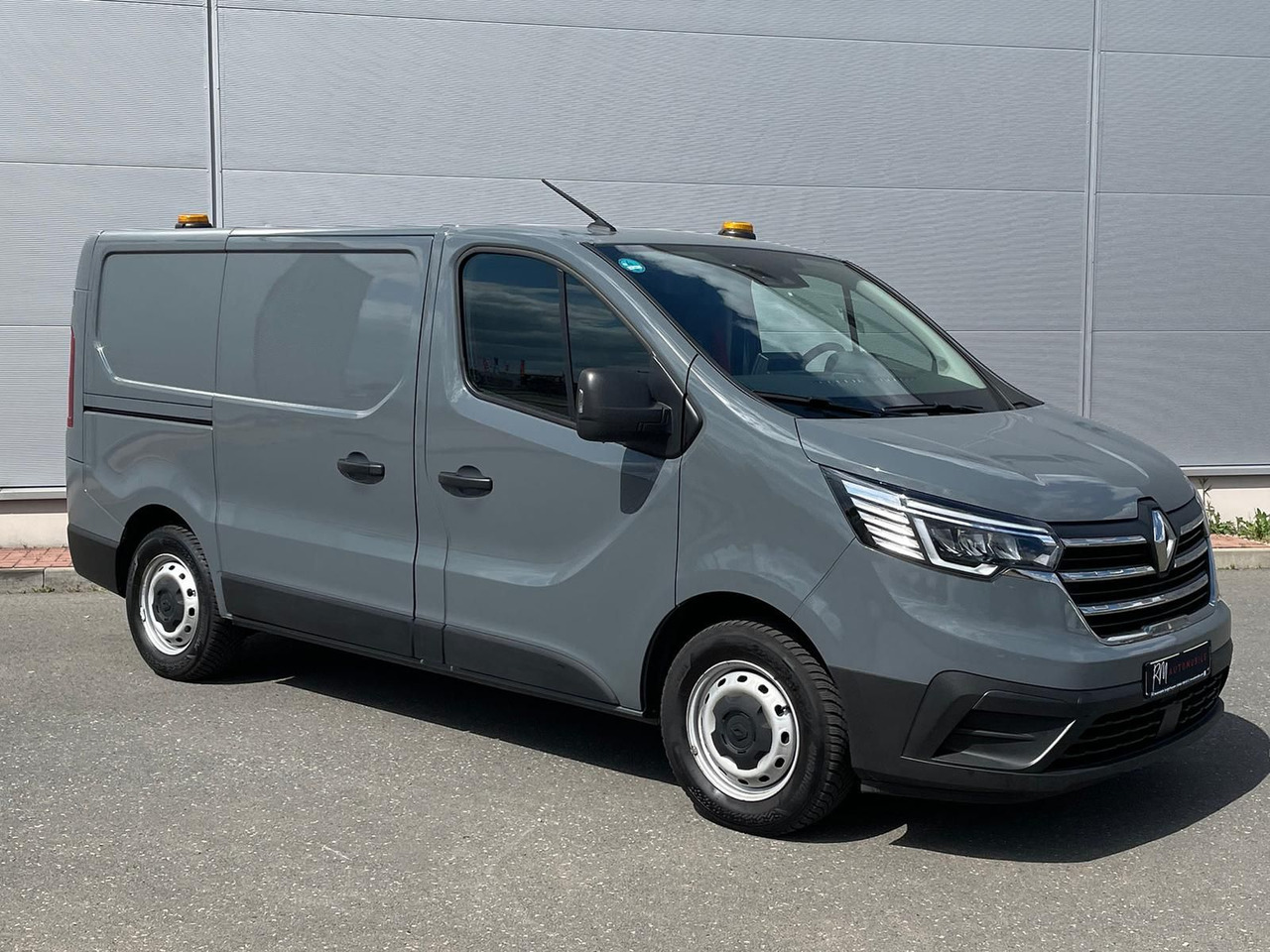 Renault Trafic Kasten RED EDITION L1H1 AHK LED DAB MFL - Furgon pasagjerësh: foto 2 Renault Trafic Kasten RED EDITION L1H1 AHK LED DAB MFL - Furgon pasagjerësh: foto 2