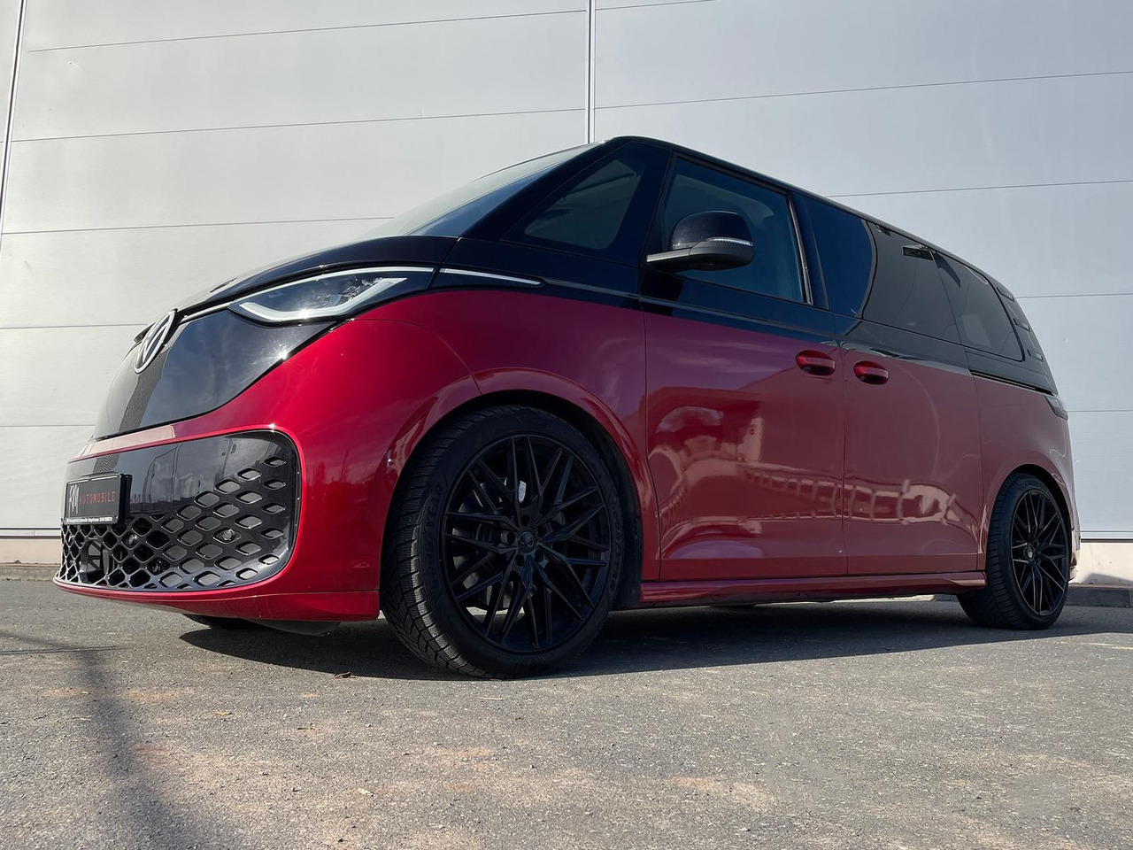 Volkswagen ID.Buzz KW Fahrwerk LM Felgen KLIMA PDC ACC DAB - Furgon pasagjerësh, Furgon elektrik: foto 3 Volkswagen ID.Buzz KW Fahrwerk LM Felgen KLIMA PDC ACC DAB - Furgon pasagjerësh, Furgon elektrik: foto 3