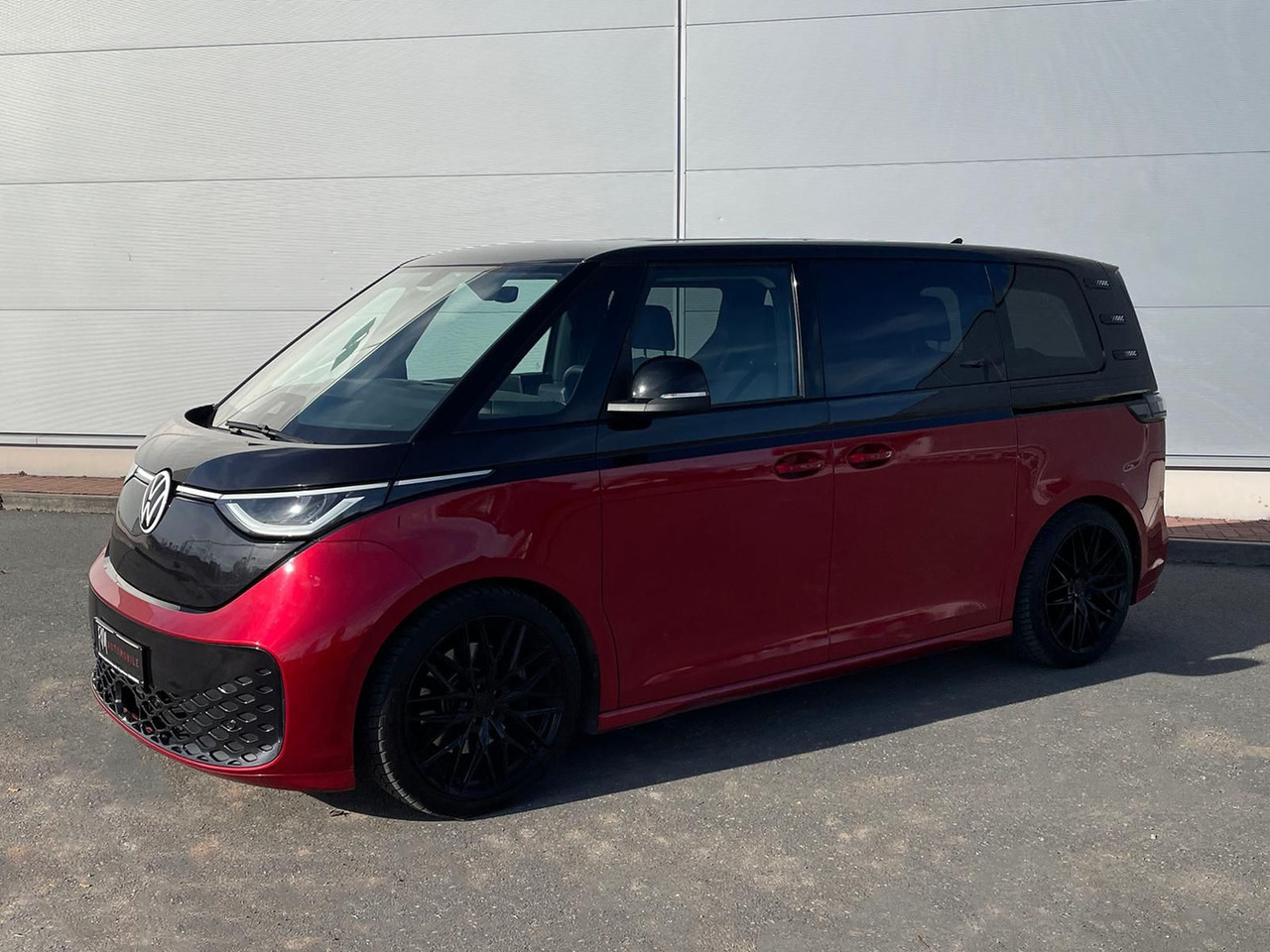 Volkswagen ID.Buzz KW Fahrwerk LM Felgen KLIMA PDC ACC DAB - Furgon pasagjerësh, Furgon elektrik: foto 2 Volkswagen ID.Buzz KW Fahrwerk LM Felgen KLIMA PDC ACC DAB - Furgon pasagjerësh, Furgon elektrik: foto 2