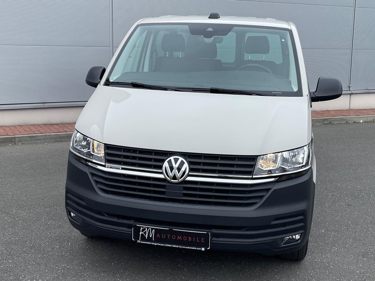 Volkswagen T6.1 Transporter 2.0 TDI lang 4MOTION SITZHZ NAV - Veturë: foto 4 Volkswagen T6.1 Transporter 2.0 TDI lang 4MOTION SITZHZ NAV - Veturë: foto 4