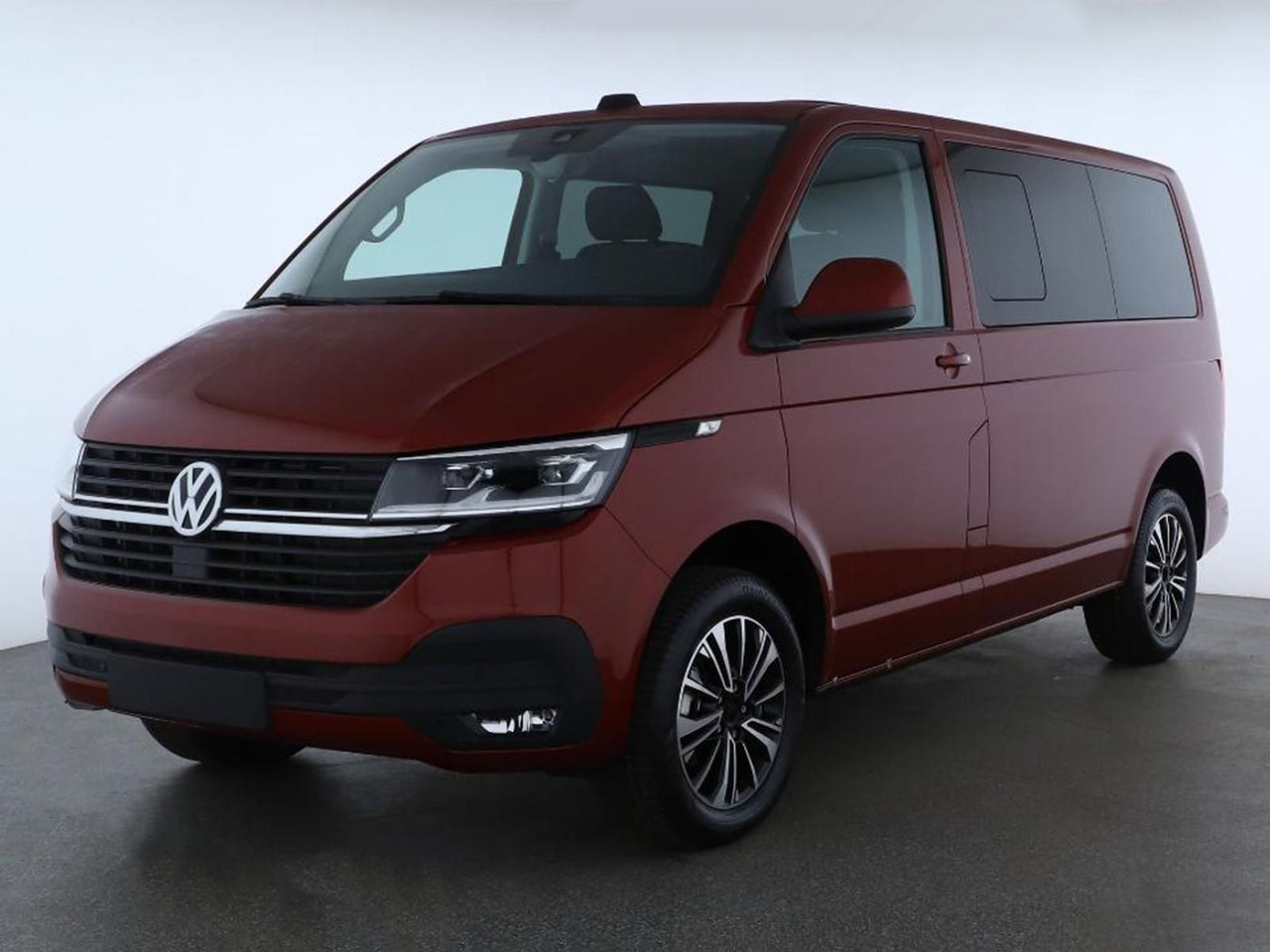 Volkswagen T6.1 Transporter Kombi KR LED STANDHZ ACC NAVI - Makinë me portobagazh: foto 1 Volkswagen T6.1 Transporter Kombi KR LED STANDHZ ACC NAVI - Makinë me portobagazh: foto 1
