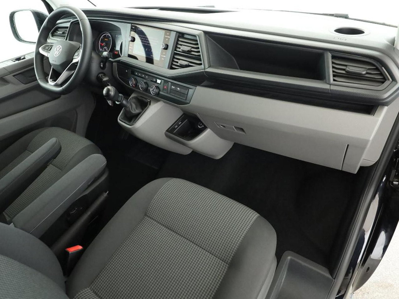 Volkswagen T6.1 Transporter Kombi KR STANDHZ LED ACC NAVI - Makinë me portobagazh: foto 3 Volkswagen T6.1 Transporter Kombi KR STANDHZ LED ACC NAVI - Makinë me portobagazh: foto 3