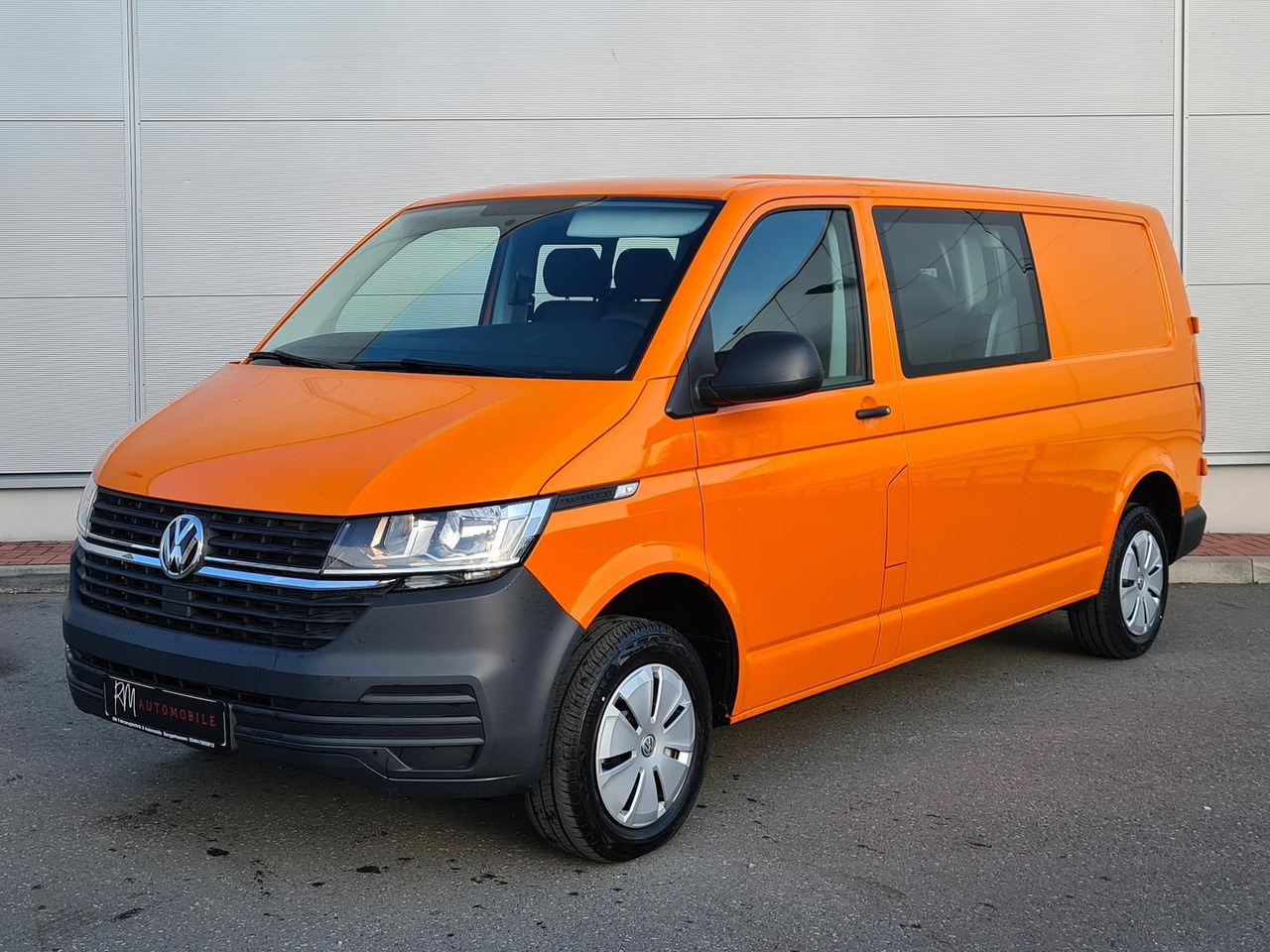 Volkswagen T6.1 Transporter MIXTO lang LED PDC KLIMA SITZH - Veturë: foto 1 Volkswagen T6.1 Transporter MIXTO lang LED PDC KLIMA SITZH - Veturë: foto 1