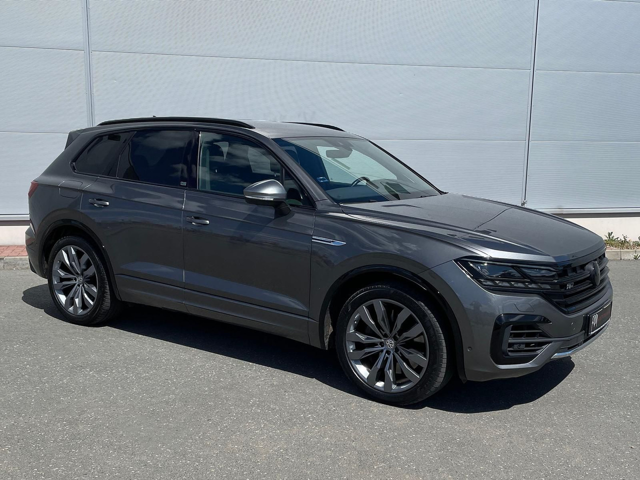 Volkswagen Touareg 4.0 V8 TDI One Million 4M LEDER AHK ACC - SUV: foto 2 Volkswagen Touareg 4.0 V8 TDI One Million 4M LEDER AHK ACC - SUV: foto 2
