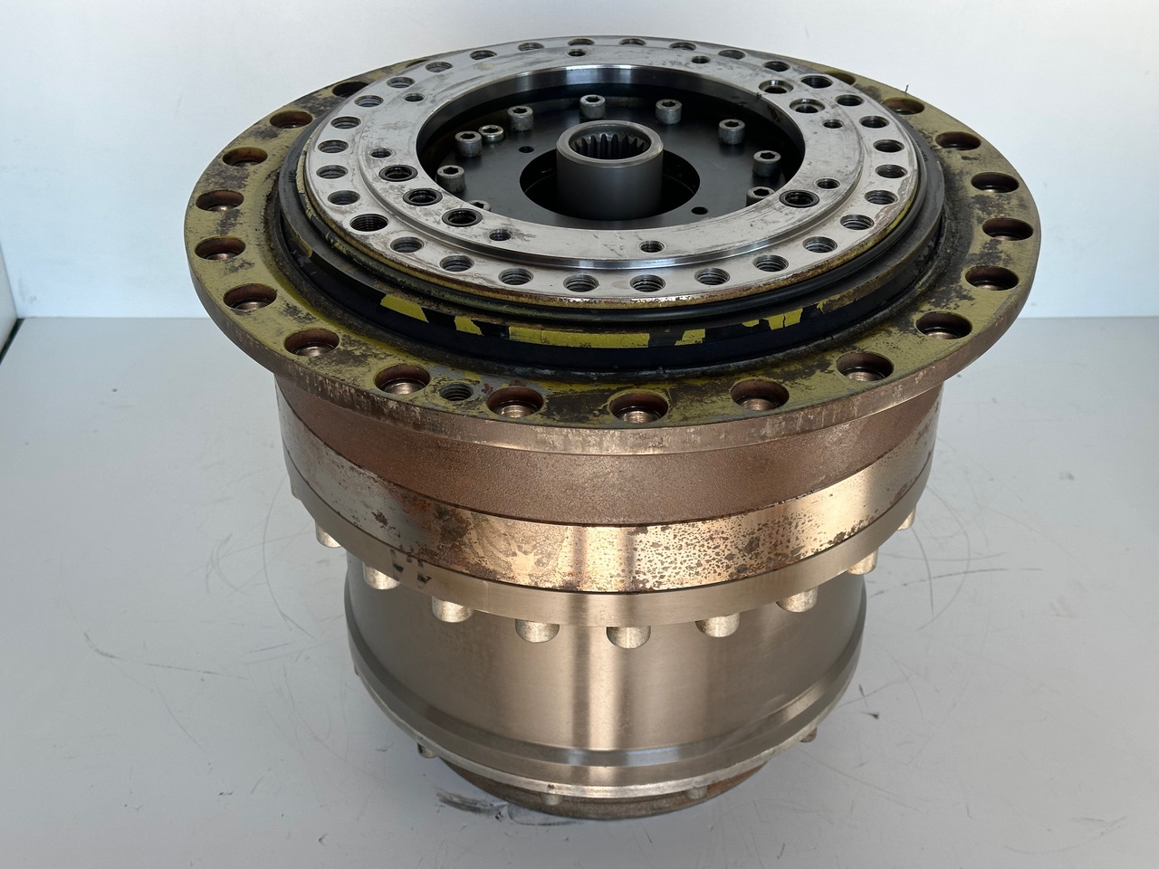 LIEBHERR Original Planetengetriebe ID-Nr.939292201. LI 1010-11,LTM 1200-1,LTM 1200-5-1,LTM 1220-1,LTM 1220-5-1,LTM 1220-5-2,LTM 1230-5-1,LTM 1250-5-1,LTR 1220. #939292201.159-01864# - Kutia e marsheve për Vinç: foto 1 LIEBHERR Original Planetengetriebe ID-Nr.939292201. LI 1010-11,LTM 1200-1,LTM 1200-5-1,LTM 1220-1,LTM 1220-5-1,LTM 1220-5-2,LTM 1230-5-1,LTM 1250-5-1,LTR 1220. #939292201.159-01864# - Kutia e marsheve për Vinç: foto 1