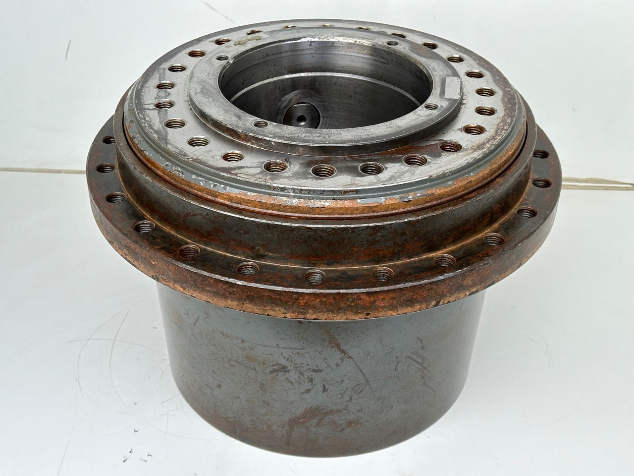 Liebherr Anschlußträger ID-Nr.90207972 mit Innenrad ID-Nr.944315903. FAT400P130-FAT400P139. R926,R928,R930,R934,R936,R938. #0992#0972# - Transmisioni për Makineri ndërtimi: foto 3 Liebherr Anschlußträger ID-Nr.90207972 mit Innenrad ID-Nr.944315903. FAT400P130-FAT400P139. R926,R928,R930,R934,R936,R938. #0992#0972# - Transmisioni për Makineri ndërtimi: foto 3