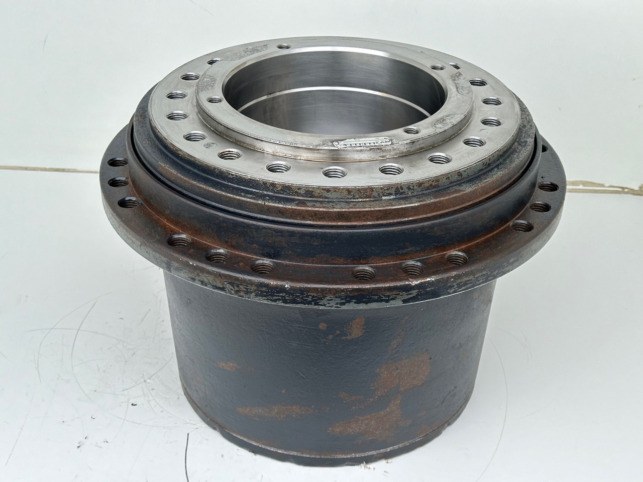 Liebherr Fahrantrieb FAT355P076. ID-Nr.969455101 - ID-Nr.969524001 - ID-Nr.90022900. LO1916, LOS916, R906, R916, R922, R924. #969455101.1647# - Transmisioni përfundimtar për Makineri ndërtimi: foto 1 Liebherr Fahrantrieb FAT355P076. ID-Nr.969455101 - ID-Nr.969524001 - ID-Nr.90022900. LO1916, LOS916, R906, R916, R922, R924. #969455101.1647# - Transmisioni përfundimtar për Makineri ndërtimi: foto 1