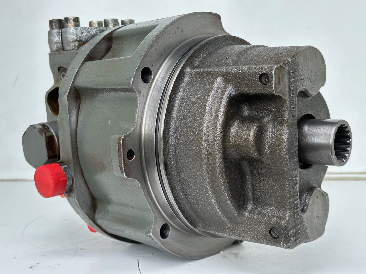 Liebherr Hydraulikeinbaumotor CMVE O 108. ID-Nr.10118562 - ID-Nr.10132610 - ID-Nr.10129048. LOS1916, LOS916, LOS926, R906, R916, R918, R920, R922, R924, R926COMP, R926, R936. #28313# - Motori hidraulik për Makineri ndërtimi: foto 1 Liebherr Hydraulikeinbaumotor CMVE O 108. ID-Nr.10118562 - ID-Nr.10132610 - ID-Nr.10129048. LOS1916, LOS916, LOS926, R906, R916, R918, R920, R922, R924, R926COMP, R926, R936. #28313# - Motori hidraulik për Makineri ndërtimi: foto 1