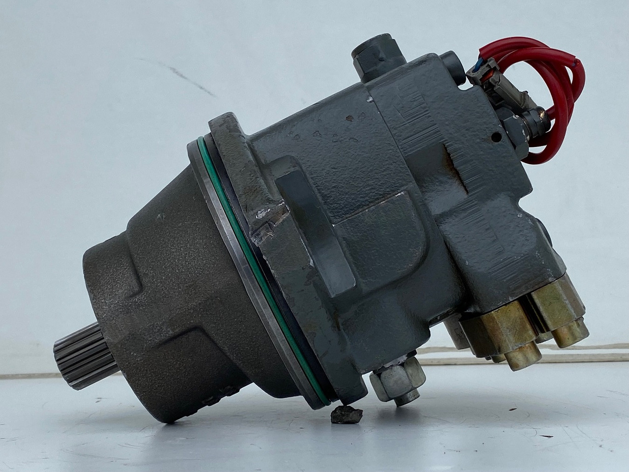 Liebherr Hydraulikeinbaumotor FMF045, ID-Nr.10132702. A924, LH30C, LH30M, LH35M, LH35MT, LH40C, LH40CP, LH40M, LH40MP, LH50CHR, LH50M, LH50MHR, LH50MT. #33179# - Motori hidraulik për Ekskavator me goma: foto 2 Liebherr Hydraulikeinbaumotor FMF045, ID-Nr.10132702. A924, LH30C, LH30M, LH35M, LH35MT, LH40C, LH40CP, LH40M, LH40MP, LH50CHR, LH50M, LH50MHR, LH50MT. #33179# - Motori hidraulik për Ekskavator me goma: foto 2