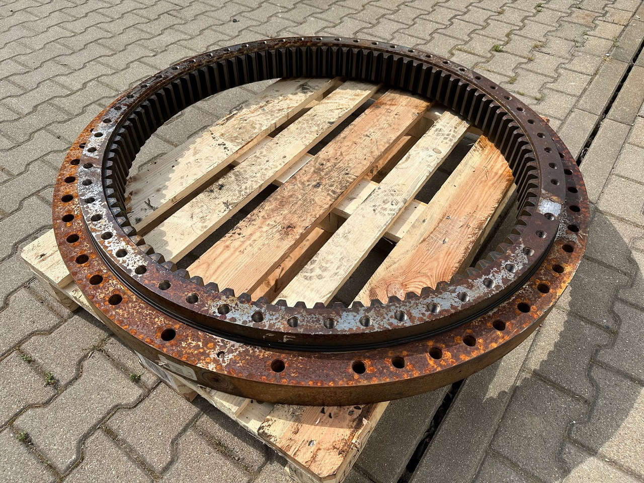Liebherr Kugeldrehverbindung Typ:KUD64VJ003-001. ID-Nr.982751901 - ID-Nr.932833001. A914B-LI, A914C-LI, A924C-LI, LH30, LH35, R914B, R914C, R922, R924B, R924 C, R924 COMP, P924 C. #0115# - Unazë rrotulluese për Ekskavator me zinxhirë: foto 5 Liebherr Kugeldrehverbindung Typ:KUD64VJ003-001. ID-Nr.982751901 - ID-Nr.932833001. A914B-LI, A914C-LI, A924C-LI, LH30, LH35, R914B, R914C, R922, R924B, R924 C, R924 COMP, P924 C. #0115# - Unazë rrotulluese për Ekskavator me zinxhirë: foto 5