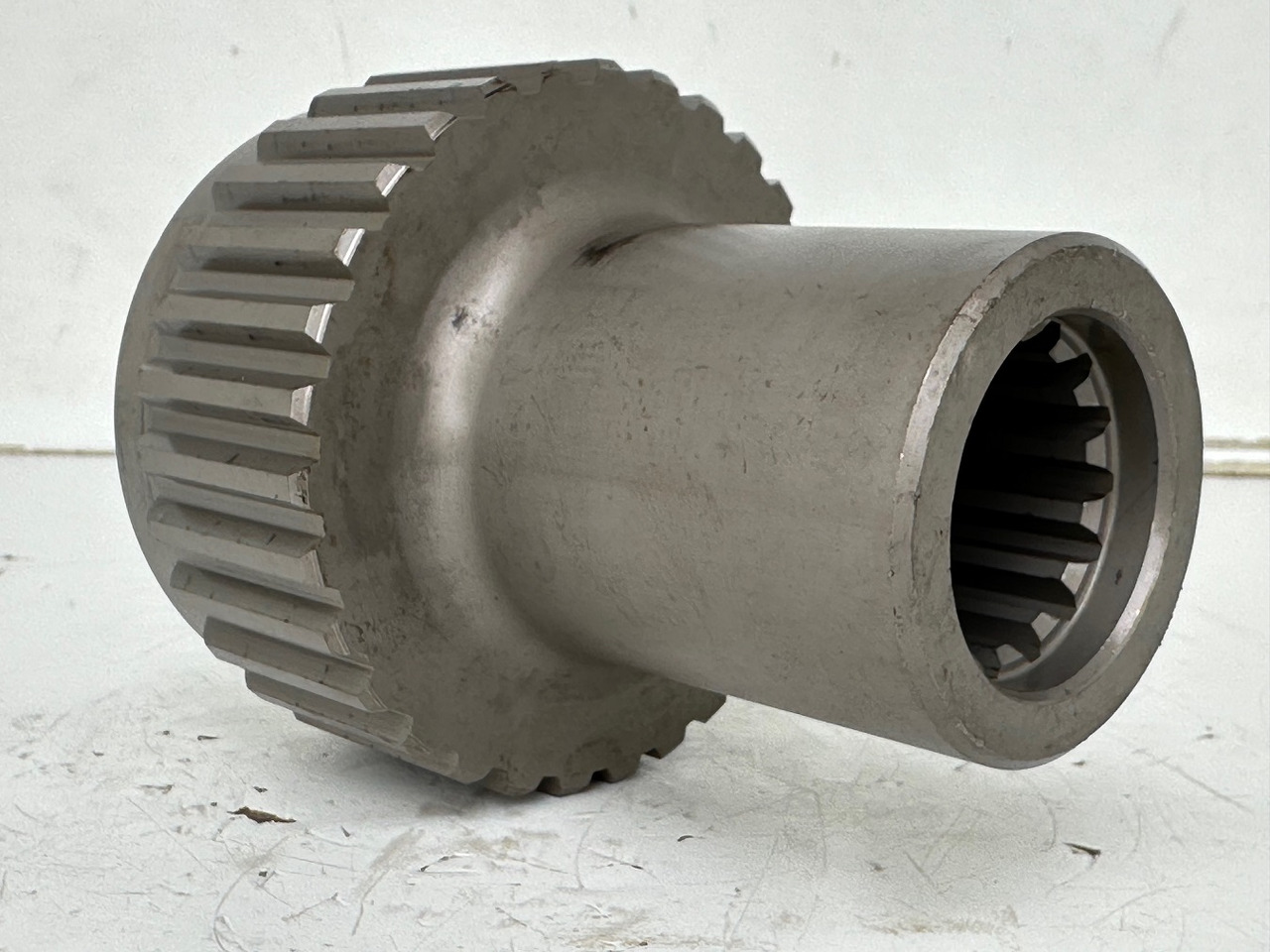 Liebherr Lamellenträger ID-Nr.90218052. FAT500F522, FAT500F528, FAT500F529, FAT500F559. PR73605, PR7363, PR7364. #90218052.02# - Pjesë nënkarrocerie për Makineri ndërtimi: foto 4 Liebherr Lamellenträger ID-Nr.90218052. FAT500F522, FAT500F528, FAT500F529, FAT500F559. PR73605, PR7363, PR7364. #90218052.02# - Pjesë nënkarrocerie për Makineri ndërtimi: foto 4