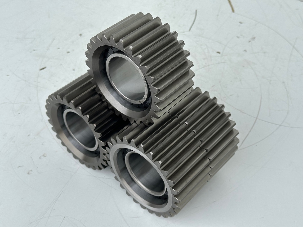 Liebherr Planetenrad ID-Nr.90205840. FAT350P126 - FAT350P138. R920 - R922 - R924 - R925 - R926 - R930 T. #90205840.22.05.03# - Transmisioni përfundimtar për Ekskavator me zinxhirë: foto 2 Liebherr Planetenrad ID-Nr.90205840. FAT350P126 - FAT350P138. R920 - R922 - R924 - R925 - R926 - R930 T. #90205840.22.05.03# - Transmisioni përfundimtar për Ekskavator me zinxhirë: foto 2