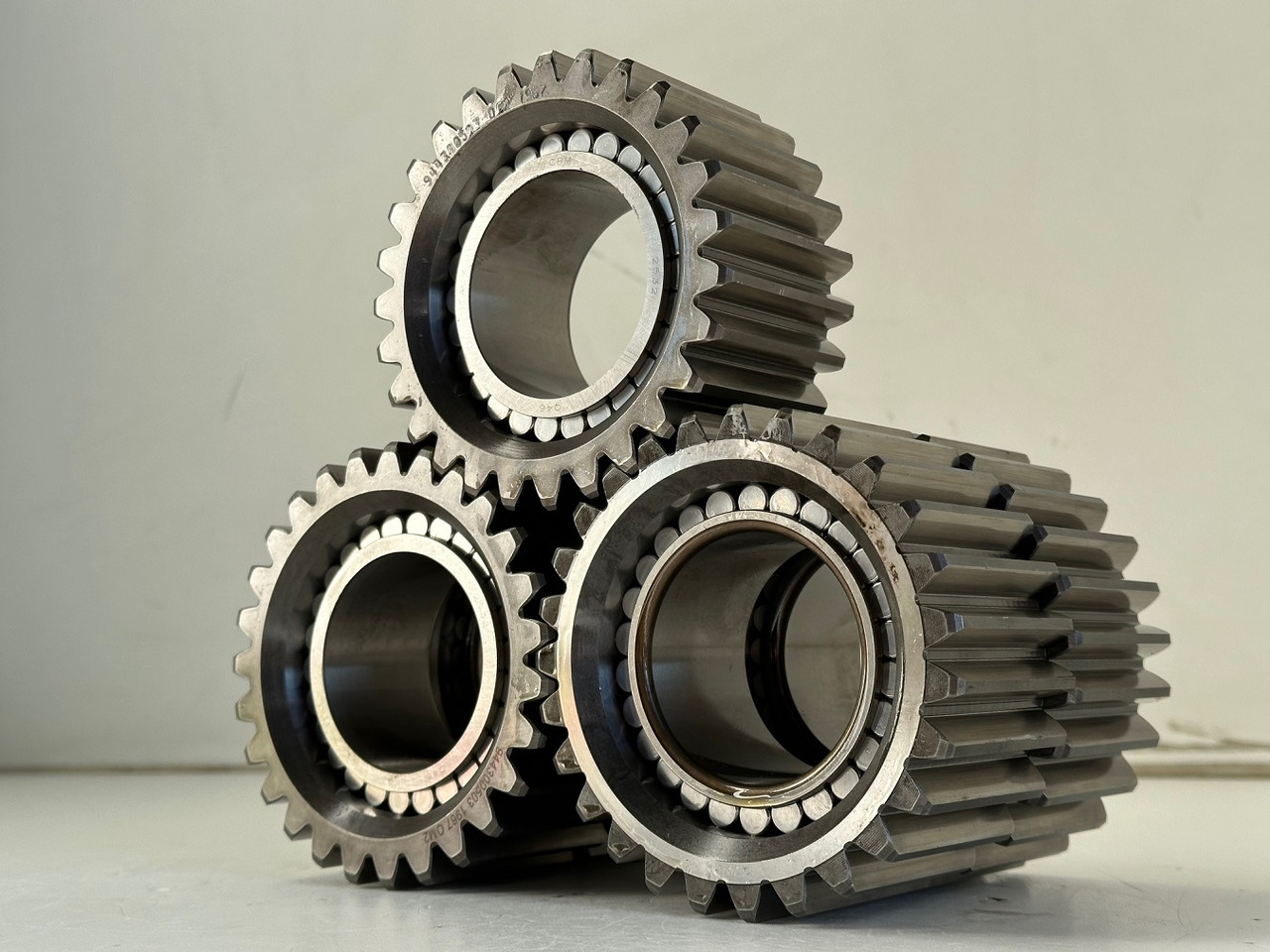 Liebherr Planetenrad ID-Nr.9443004 - ID-Nr.944300403. FAT400-FAT400/018-FAT400P018-FAT400P063-FAT400P073-FAT400P092. R934 IND,R906,R914,R916,R922,R924,R932,R934,R936,R942,R944. #944300503.18.12# - Transmisioni përfundimtar për Ekskavator me zinxhirë: foto 2 Liebherr Planetenrad ID-Nr.9443004 - ID-Nr.944300403. FAT400-FAT400/018-FAT400P018-FAT400P063-FAT400P073-FAT400P092. R934 IND,R906,R914,R916,R922,R924,R932,R934,R936,R942,R944. #944300503.18.12# - Transmisioni përfundimtar për Ekskavator me zinxhirë: foto 2