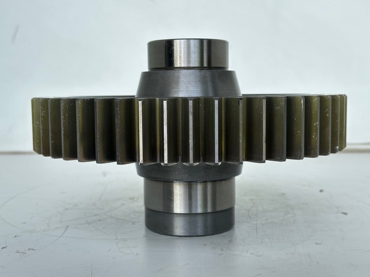 Liebherr Stirnrad ID-Nr.10135600. Pumpenverteilergetriebe Typ:PVG450 C 468. PR776-1296. #10135600.01# - Transmisioni për Makineri ndërtimi: foto 5 Liebherr Stirnrad ID-Nr.10135600. Pumpenverteilergetriebe Typ:PVG450 C 468. PR776-1296. #10135600.01# - Transmisioni për Makineri ndërtimi: foto 5