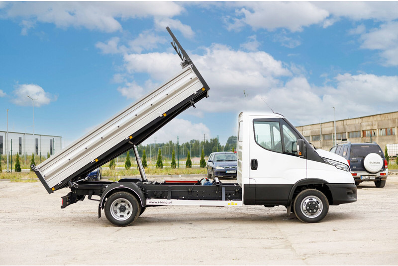 Iveco Daily 50C18 - Kamioncine vetëshkarkuese: foto 2 Iveco Daily 50C18 - Kamioncine vetëshkarkuese: foto 2