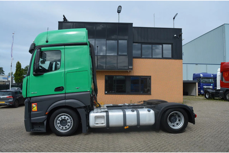 Mercedes-Benz Actros 1942 * 4x2 * 2 TANK * MEGA * - Gjysmë-kamion: foto 4 Mercedes-Benz Actros 1942 * 4x2 * 2 TANK * MEGA * - Gjysmë-kamion: foto 4