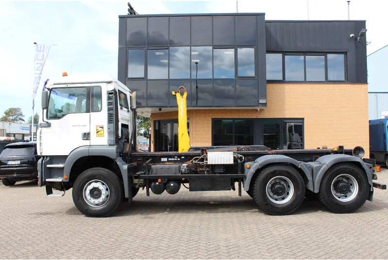MAN TGA 26.360 * 6X4 * EURO 3 * - Kamion me sistem kabllor: foto 2 MAN TGA 26.360 * 6X4 * EURO 3 * - Kamion me sistem kabllor: foto 2