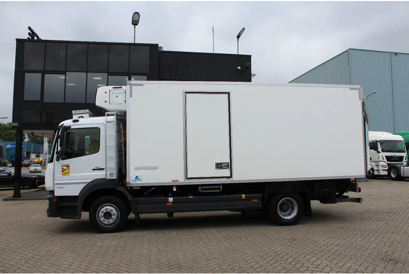 Mercedes-Benz Atego 1221 * EURO6 * 4X2 * BOX * CARRIER * SUPRA 750 * MANUAL * - Kamion frigorifer: foto 2 Mercedes-Benz Atego 1221 * EURO6 * 4X2 * BOX * CARRIER * SUPRA 750 * MANUAL * - Kamion frigorifer: foto 2