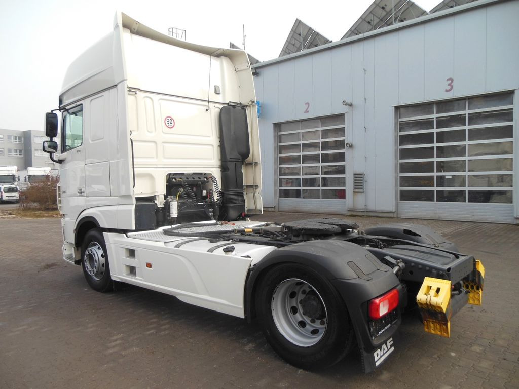 DAF XF 106.530 SSC, HYDRAULIK, STAND KLIMA, TOP DAF XF 106.530 SSC, HYDRAULIK, STAND KLIMA, TOP - Gjysmë-kamion: foto 4 DAF XF 106.530 SSC, HYDRAULIK, STAND KLIMA, TOP DAF XF 106.530 SSC, HYDRAULIK, STAND KLIMA, TOP - Gjysmë-kamion: foto 4