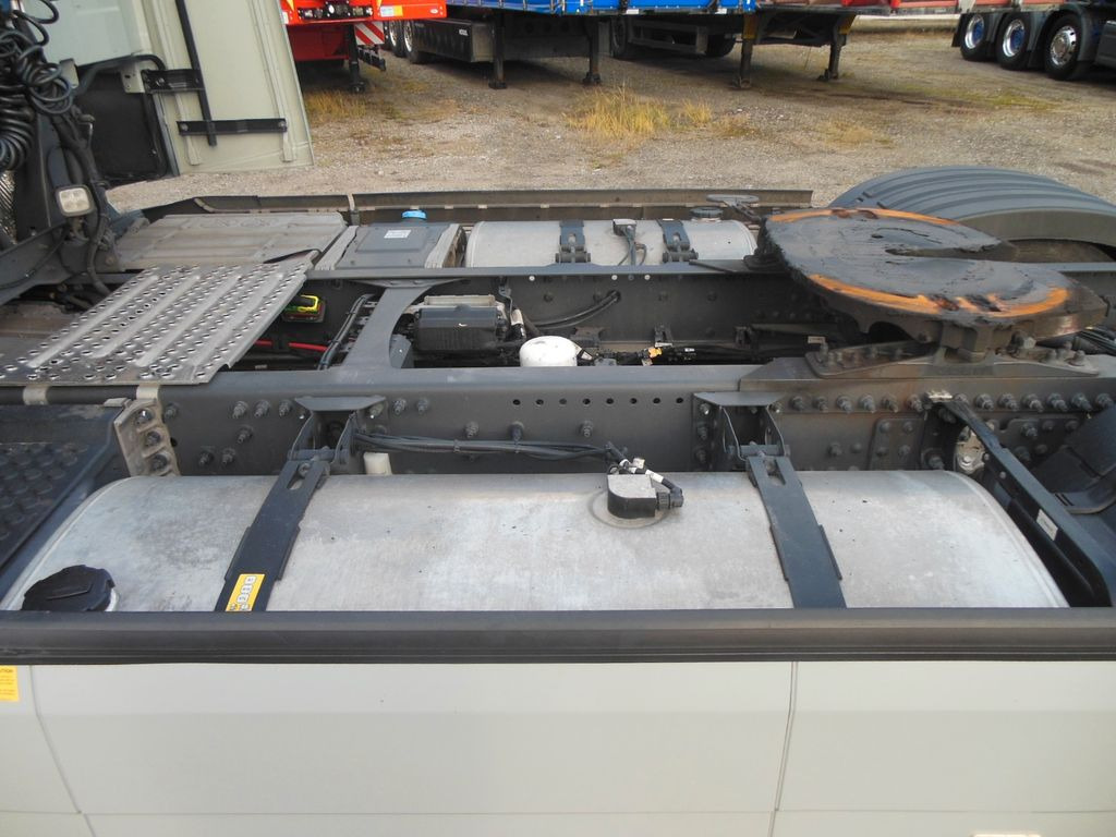 Volvo FH 13/460 TURBO COMPOUND,I-SAVE,I-PARK COOL,TOP Volvo FH 13/460 TURBO COMPOUND,I-SAVE,I-PARK COOL,TOP - Gjysmë-kamion: foto 5 Volvo FH 13/460 TURBO COMPOUND,I-SAVE,I-PARK COOL,TOP Volvo FH 13/460 TURBO COMPOUND,I-SAVE,I-PARK COOL,TOP - Gjysmë-kamion: foto 5