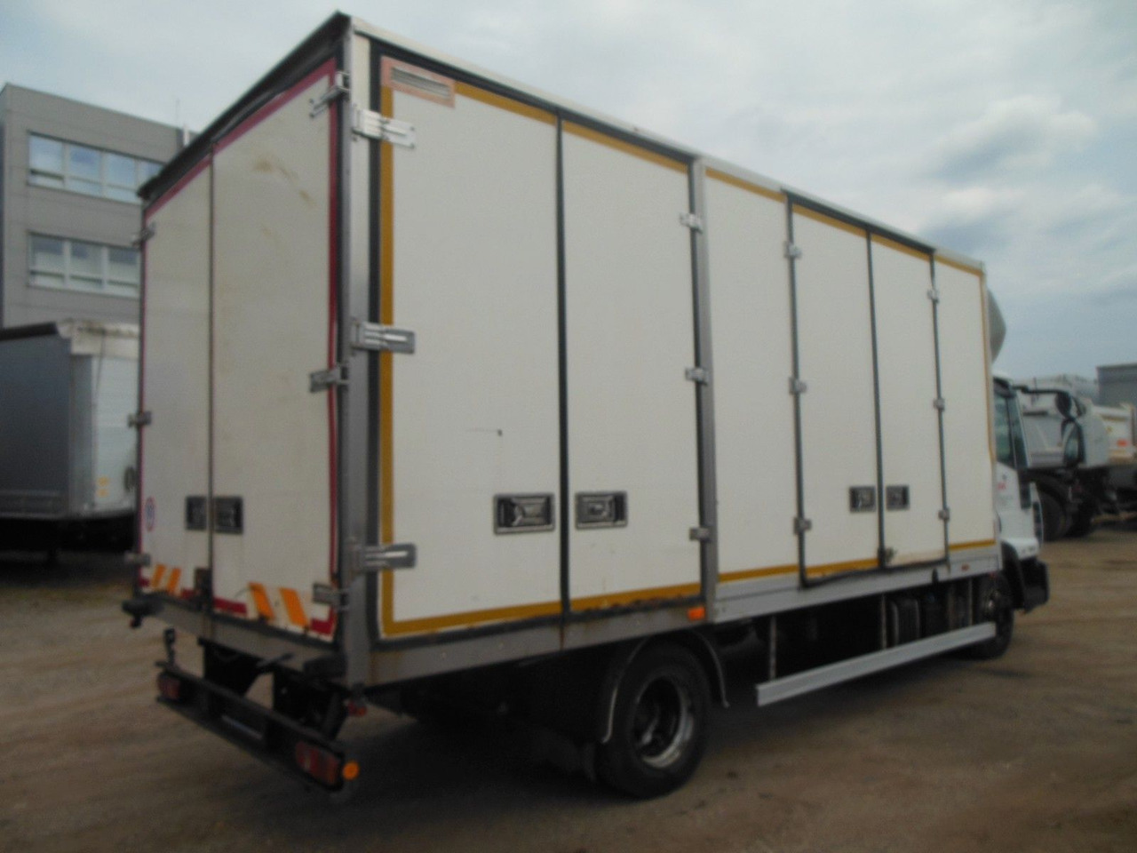 Iveco EUROCARGO 75E14 - Kamioncine me kontinier: foto 3 Iveco EUROCARGO 75E14 - Kamioncine me kontinier: foto 3