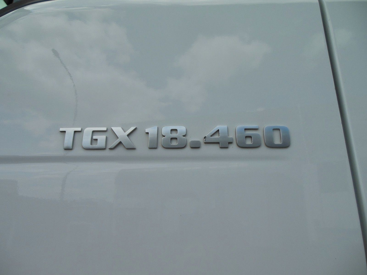 MAN TGX 18.460, XLX, VOLL LUFT, PRITSCHE 9,2M, TOP!! - Kamion me tendë: foto 5 MAN TGX 18.460, XLX, VOLL LUFT, PRITSCHE 9,2M, TOP!! - Kamion me tendë: foto 5