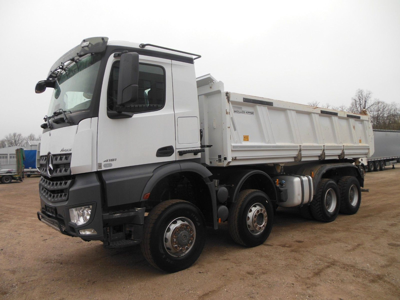 Mercedes-Benz AROCS 4151, 8X6, MEILLER, BORDMATIC, AHK - Kamion vetëshkarkues: foto 1 Mercedes-Benz AROCS 4151, 8X6, MEILLER, BORDMATIC, AHK - Kamion vetëshkarkues: foto 1