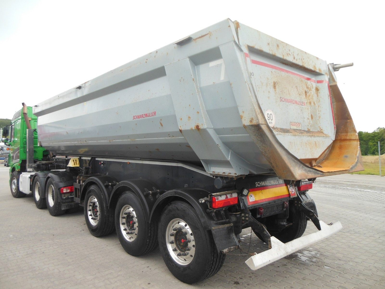 Schwarzmüller KIS 3/E, 29M3, SAF, GESAMTGEWICHT 44.000 KG! - Gjysmë rimorkio vetëshkarkuese: foto 4 Schwarzmüller KIS 3/E, 29M3, SAF, GESAMTGEWICHT 44.000 KG! - Gjysmë rimorkio vetëshkarkuese: foto 4