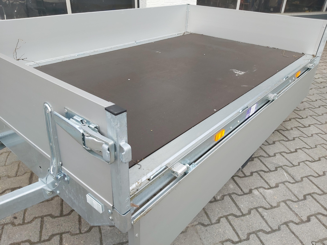 Hochlader light 2314 230x145x30cm Lfh: 63cm (XS) 750kg ungebremst Online Aktion - Rimorkio makine: foto 4 Hochlader light 2314 230x145x30cm Lfh: 63cm (XS) 750kg ungebremst Online Aktion - Rimorkio makine: foto 4