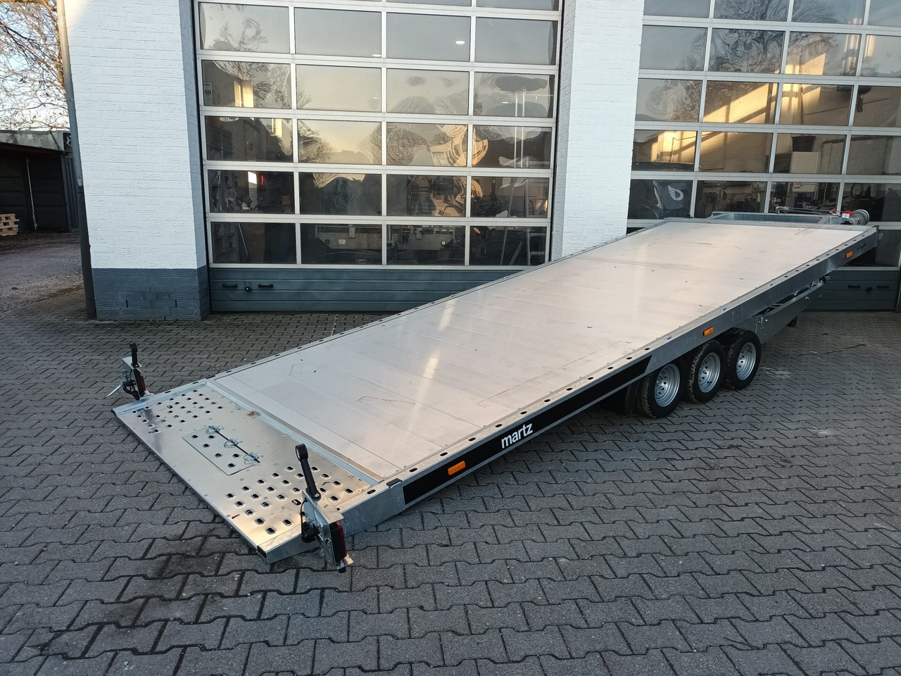 Martz Cartrailer GT KIPP 580/3 3,5T 580x215cm Profi Aluboden Winde Tridem 10" 3500kg 100 km/H - Rimorkio autotransportuese: foto 2 Martz Cartrailer GT KIPP 580/3 3,5T 580x215cm Profi Aluboden Winde Tridem 10" 3500kg 100 km/H - Rimorkio autotransportuese: foto 2