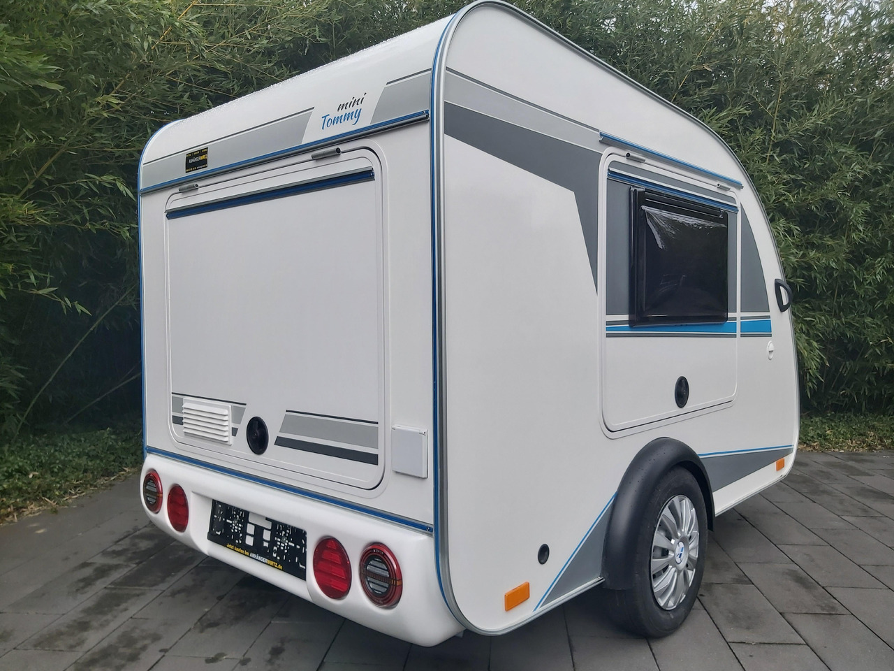 Mini Camper Mini Tommy TMC25 252x140x121cm aero V1 Küche 12V/230V 100km/H 750kg gebremst Modell 24 - Rulot: foto 5 Mini Camper Mini Tommy TMC25 252x140x121cm aero V1 Küche 12V/230V 100km/H 750kg gebremst Modell 24 - Rulot: foto 5
