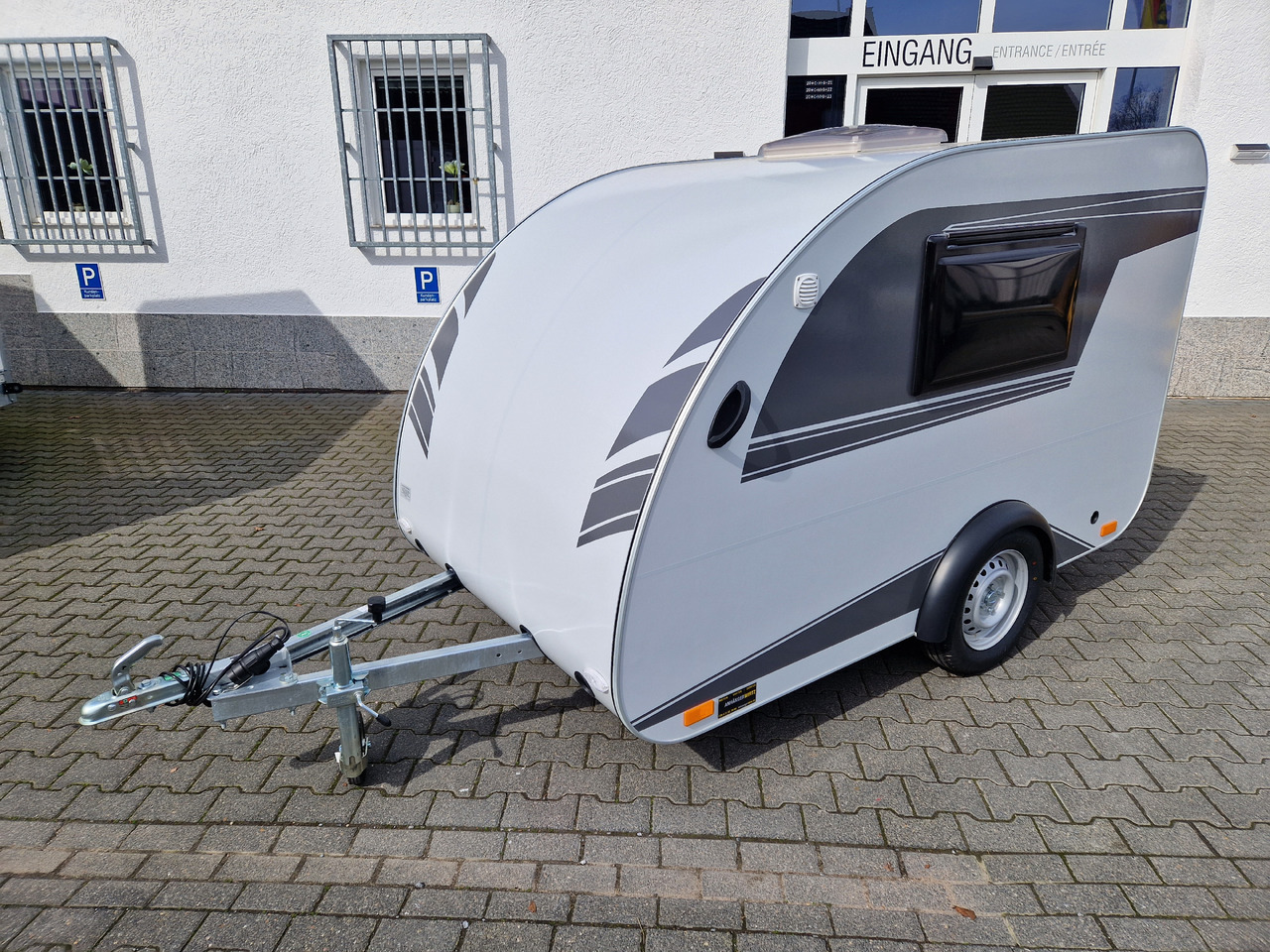 Mini Camper Mini Tommy TMC25 Basic 252x140x121cm 100 km/H 750kg ungebremst Januar AKTION - Rulot: foto 4 Mini Camper Mini Tommy TMC25 Basic 252x140x121cm 100 km/H 750kg ungebremst Januar AKTION - Rulot: foto 4