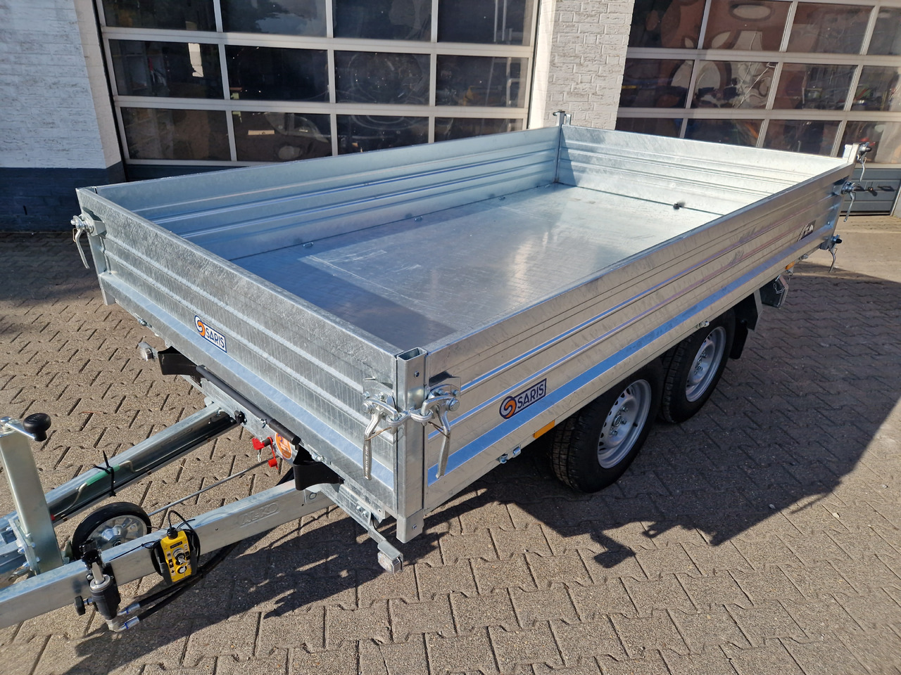 Rimorkio vetëshkarkuese Saris Kipper 3 SKS 310 176 40cm Stahlwände HD elektro Notpumpe Alurampen Stützen 3000kg 100km/H: foto 8 Rimorkio vetëshkarkuese Saris Kipper 3 SKS 310 176 40cm Stahlwände HD elektro Notpumpe Alurampen Stützen 3000kg 100km/H: foto 8